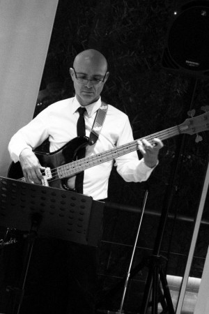 Enrico : Bass